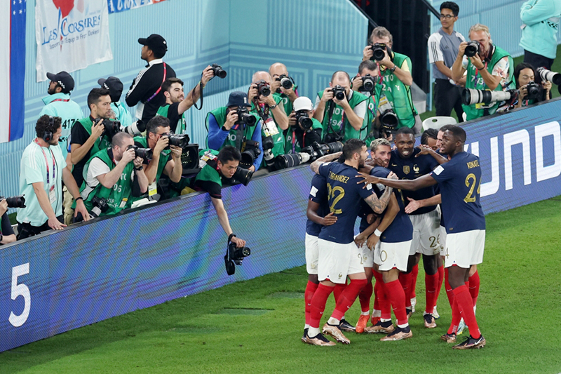 فرنسا أول المتأهلين إلى ثمن النهائي كأس العالم قطر 2022