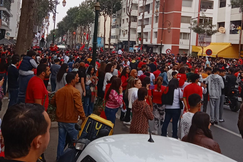 فرحة عارمة تجتاح شوارع الرباط بعد انتصار المنتخب المغربي على بلجيكا