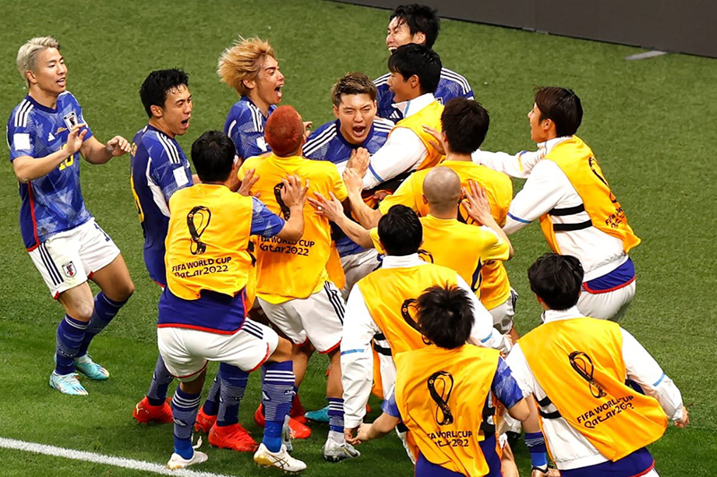  اليابان تفوز على ألمانيا بهدفين لهدف واحد