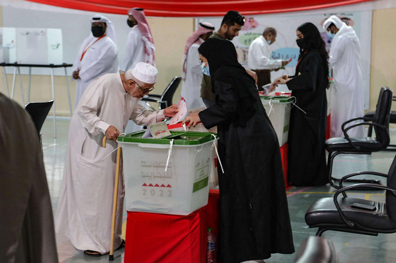  البحرين تشهد الجولة الأولى من الانتخابات النيابية والبلدية وسط كثافة في المشاركة