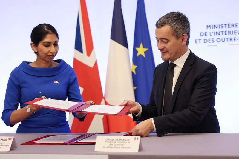 فرنسا وبريطانيا .. توقيع اتفاق جديد لوقف عبور المهاجرين لبحر المانش