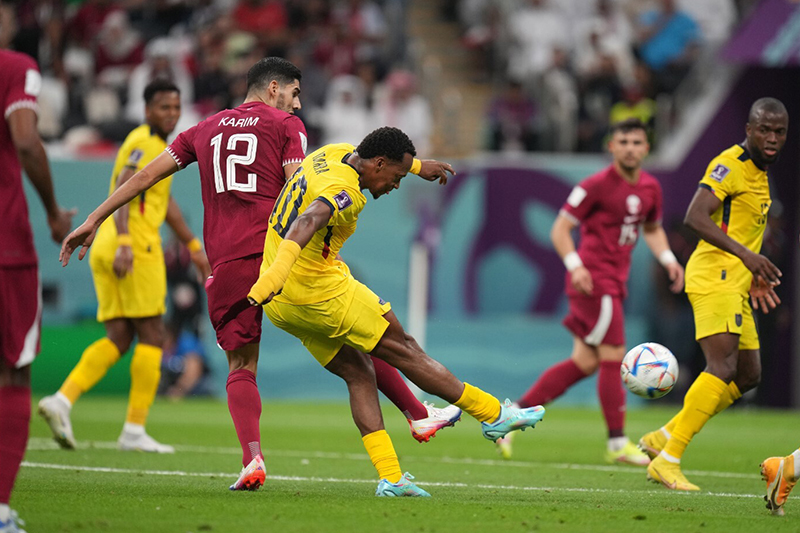  المنتخب القطري أول المغادرين لكأس العالم بعد انهزامه أمام نظيره السنغالي