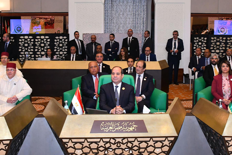  الرئيس المصري يؤكد أن ضمان وحدة الصف العربي تستند إلى مبادئ غير قابلة للمساومة وملزمة للجميع