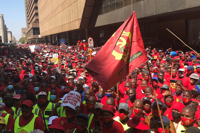 جنوب إفريقيا : نقابات الوظيفة العمومية تشن إضرابا وطنيا