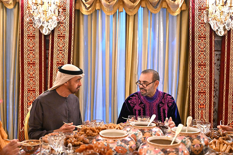 الرئيس الاماراتي يتصل بجلالة الملك لتهنئته بمناسبة التأهل الى دور