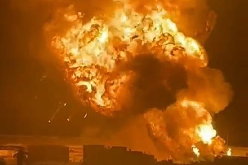  عاجل … حريق كبير في في أحد خزانات الغاز بالمحمدية