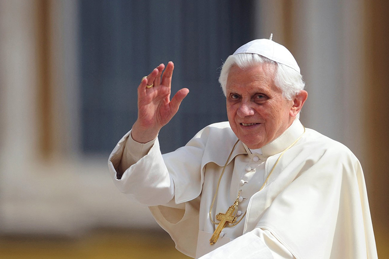  الفاتيكان يعلن وفاة البابا الألماني بنديكتوس السادس عشر