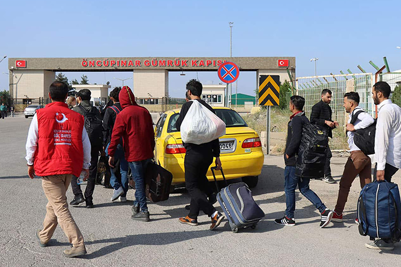  تركيا تعلن ترحيل حوالي 120 ألف مهاجرٍ غير نظامي منذ بداية السنة الجارية