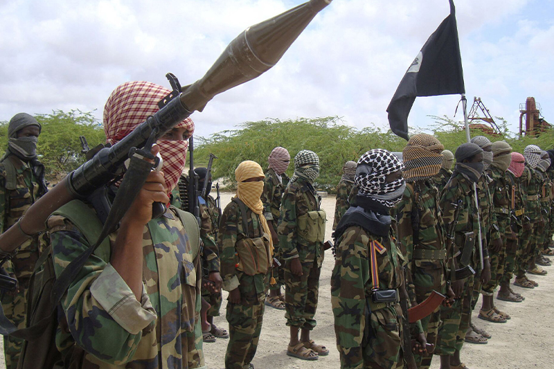  مقتل 67 عنصرا من جماعة الشباب الإرهابية خلال عملية عسكرية بالصومال