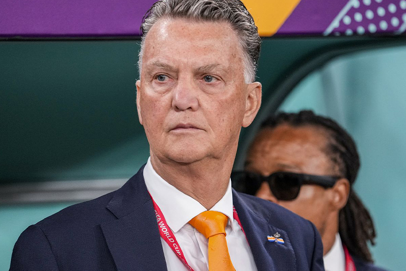  لويس فان خال يؤكد انتهاء مسيرته مع المنتخب الهولندي بعد خروجه من كأس العالم