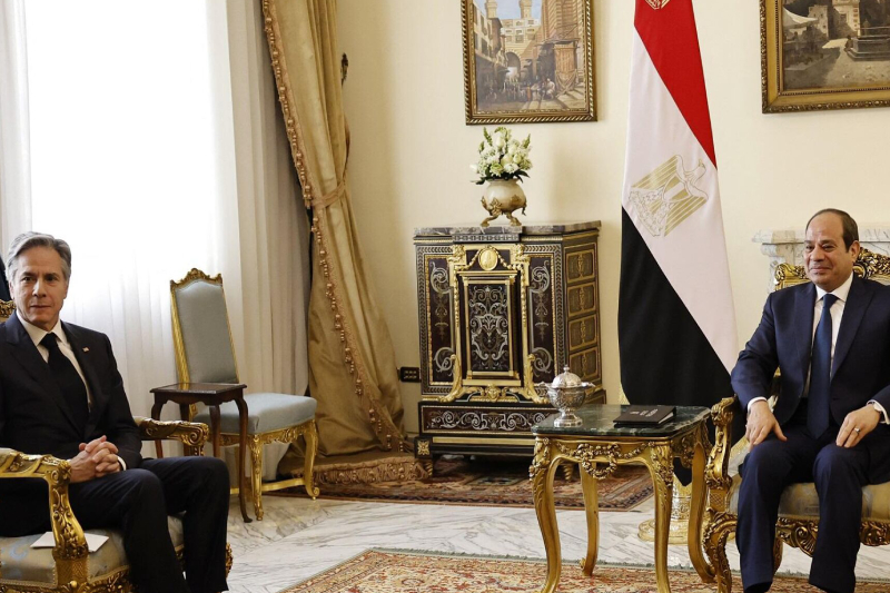الرئيس المصري يتباحث مع وزير الخارجية الأمريكي بالقاهرة
