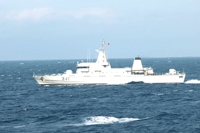  البحرية الملكية تقدم المساعدة لزورق شراعي فرنسي في عرض ساحل العرائش