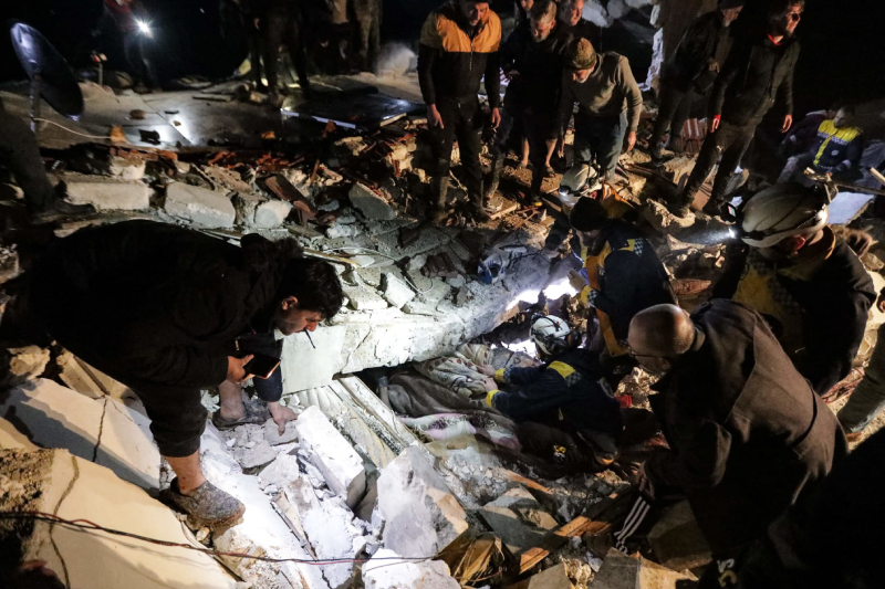 سوريا .. سقوط 42 قتيلا وقرابة 200 إصابة جراء زلزال