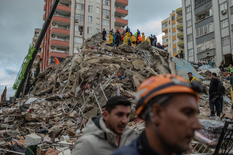 زلزال تركيا .. ارتفاع عدد القتلى إلى 3381 وأزيد من 20426 مصاباً