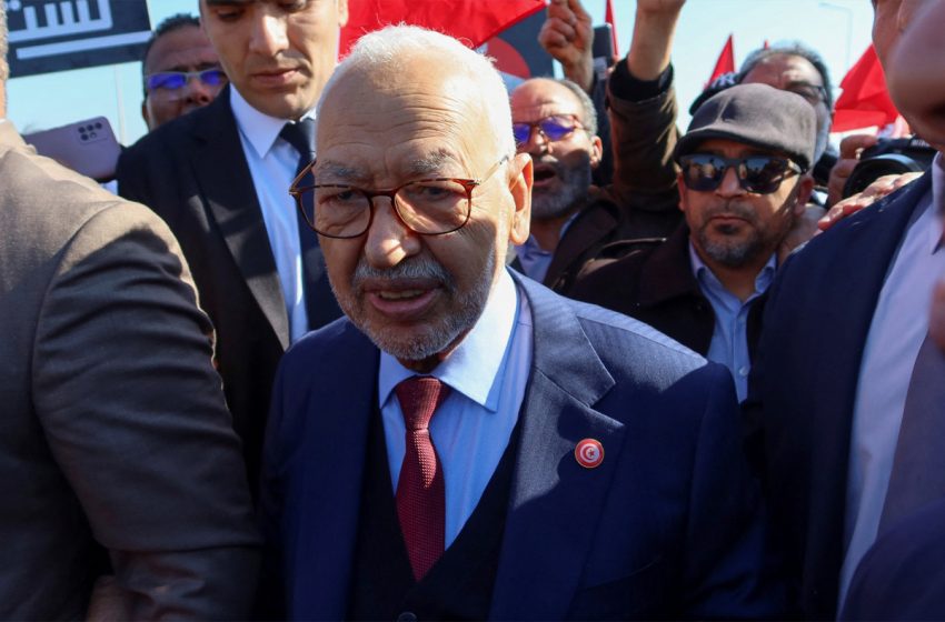  اعتقال راشد الغنوشي زعيم النهضة في تونس بتهمة التآمر على أمن الدولة والتحريض على العنف