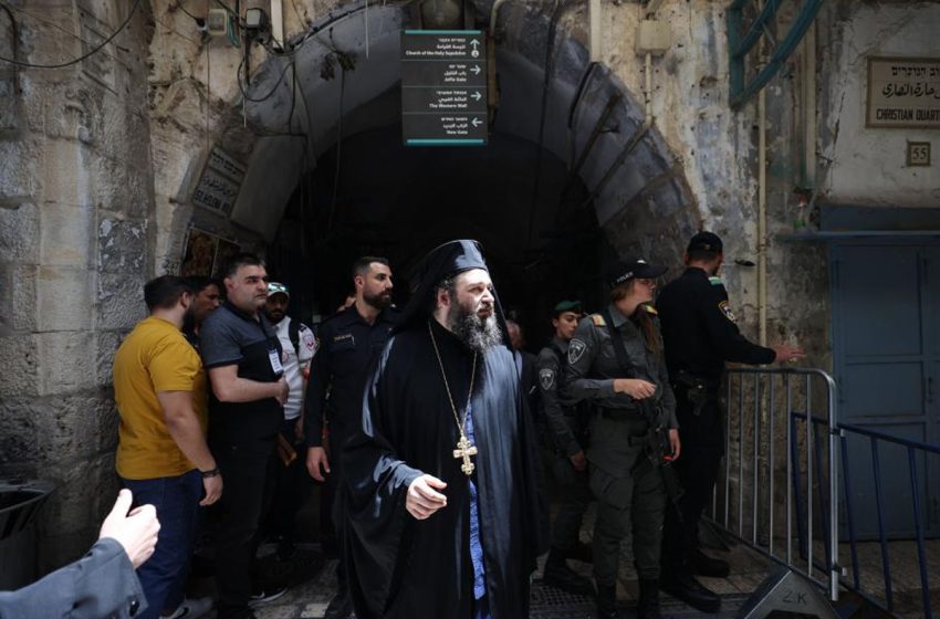  الجامعة العربية تستكر الاعتداءات الإسرائيلية على الحجاج المسيحين في سبت النور و عيد الفصح