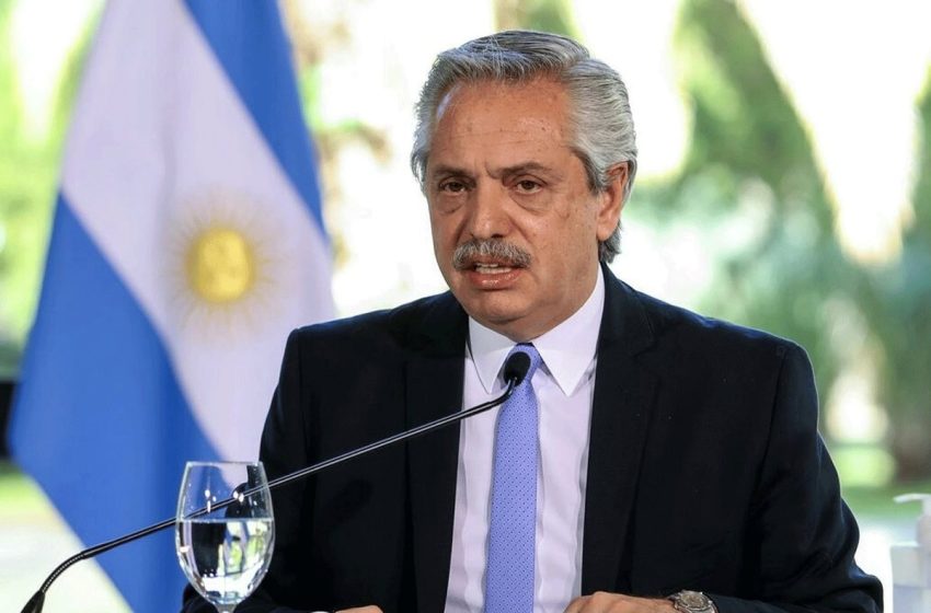  رئيس الأرجنتين ألبرتو فرنانديز يقرر عدم الترشح لولاية ثانية