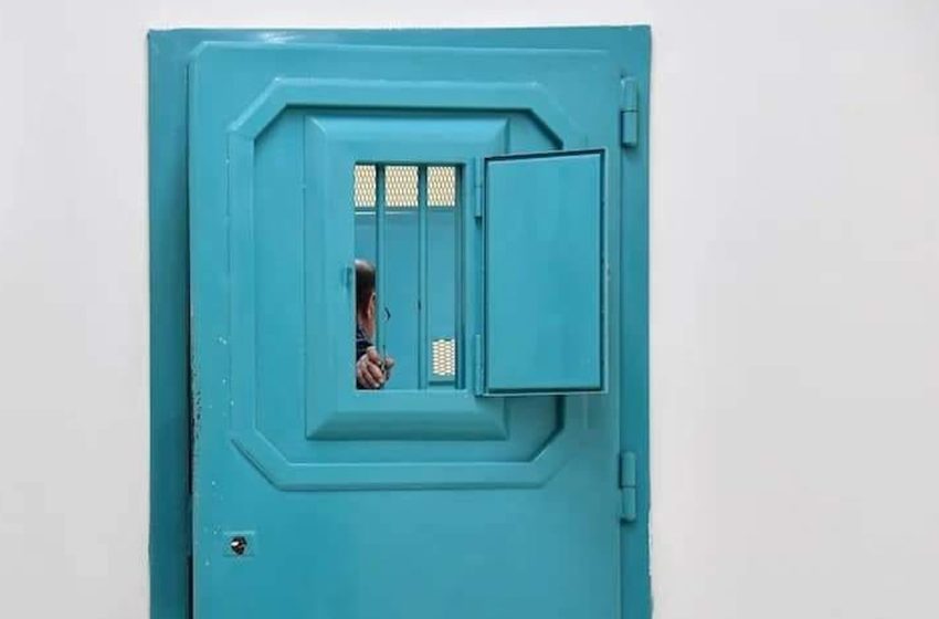  إدارة السجن المحلي تيفلت 2 تنفي ادعاءات بخصوص منع سجين من الاتصال بأي شخص عدا والديه وحرمانه من الفسحة