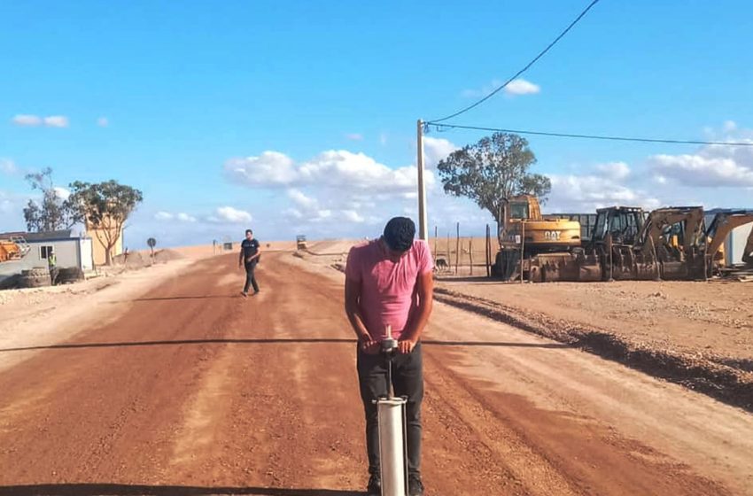  إقليم القنيطرة: انقطاع مؤقت لحركة السير على الطريق الإقليمية الرابطة بين أولاد عامر وأكريز