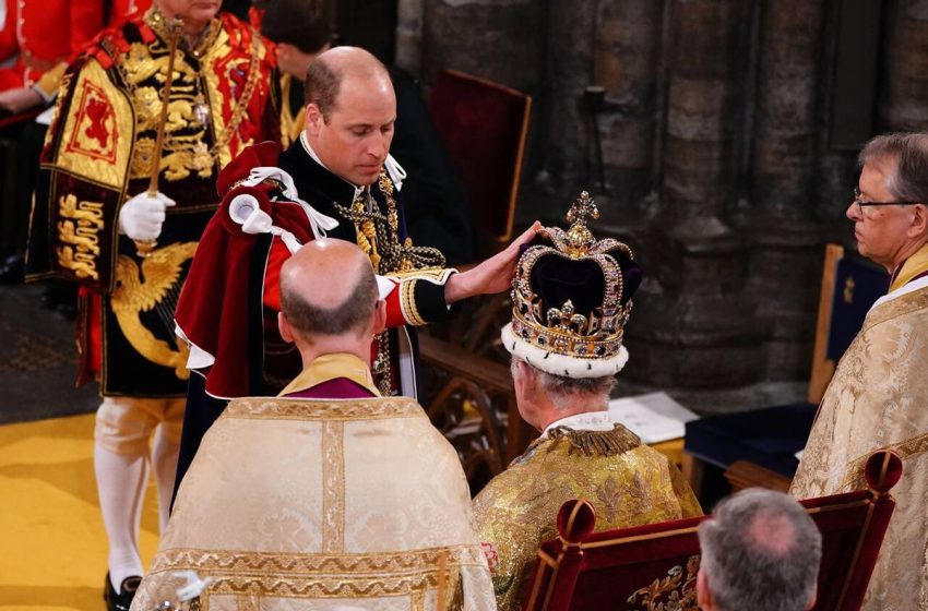 تشارلز الثالث يتوج ملكا للمملكة المتحدة خلال مراسم دينية مهيبة