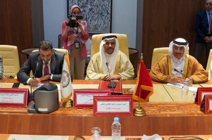  رئيس البرلمان العربي يشيد بدعم جلالة الملك محمد السادس الموصول للعمل العربي المشترك