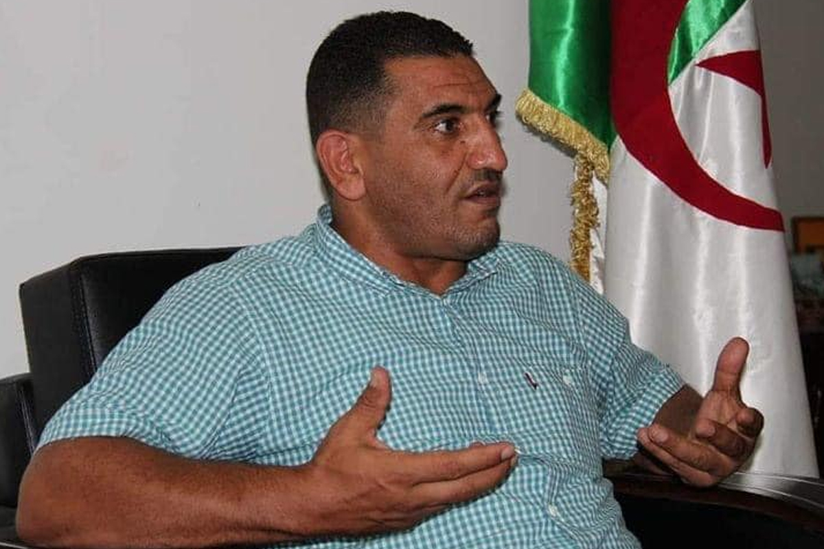 المعارض الجزائري كريم طابو يوضع تحت المراقبة القضائية