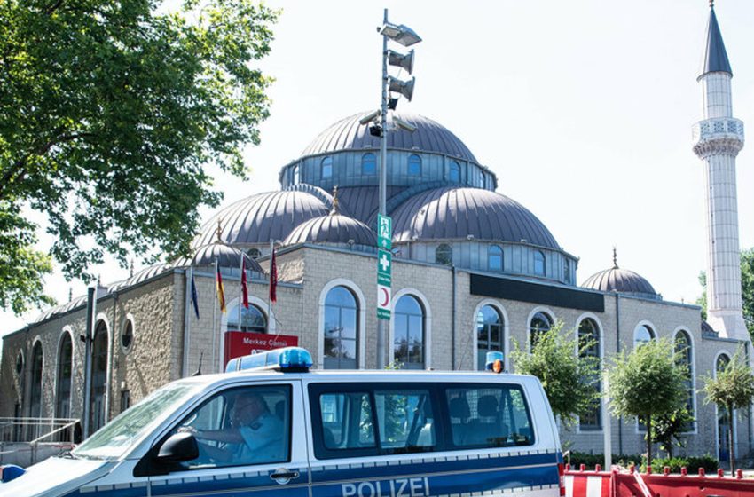 ألمانيا.. الشرطة تعتقل شخصا حاول إضرام النار في مسجد