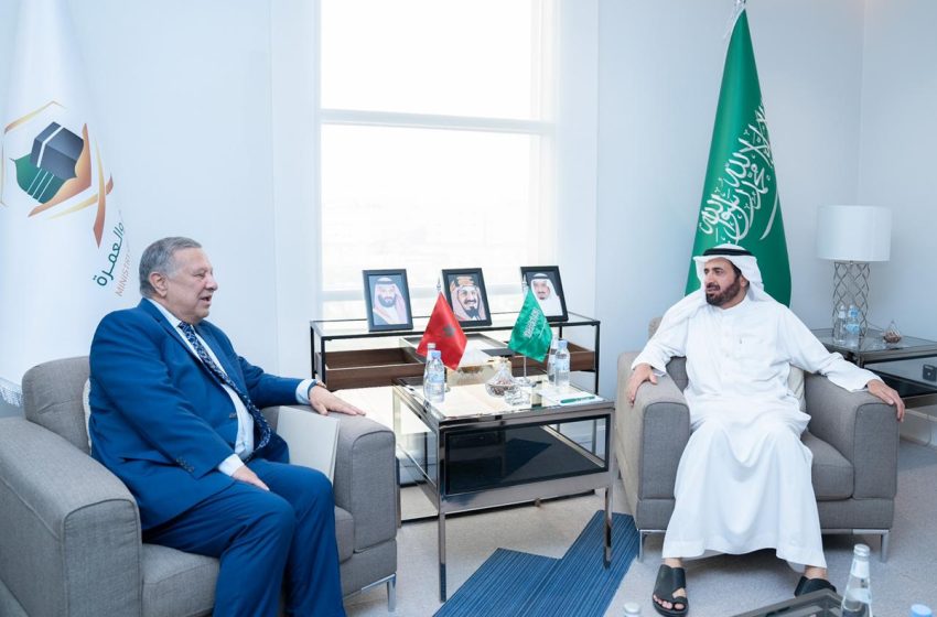 سفير المغرب بالرياض يتباحث مع وزير الحج السعودي الاستعدادات لاستقبال الحجاج المغاربة لموسم 1444
