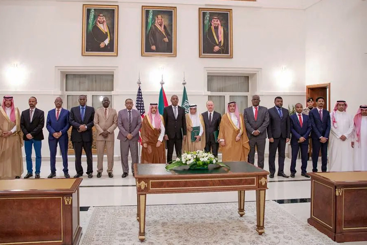 الجيش السوداني يعلق مشاركته في المفاوضات الجارية بجدة
