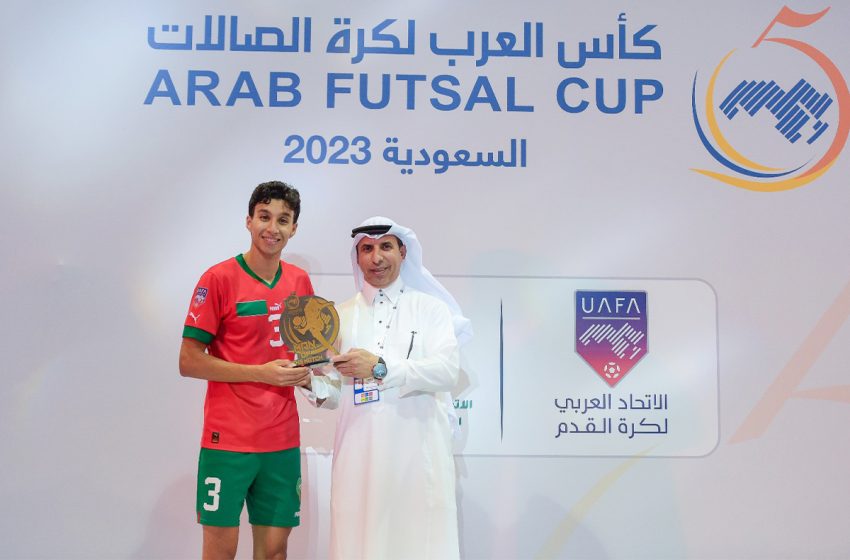  أنس العيان يفوز بجائزة أفضل لاعب في كأس العرب 2023