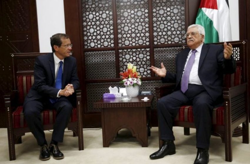  الرئيسان الفلسطيني والإسرائيلي يتباحثان هاتفيا تصاعد العنف في الضفة الغربية المحتلة