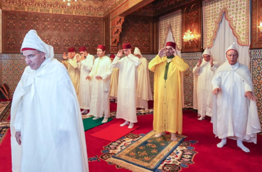  جلالة الملك محمد السادس يُصلي العيد وينحر الأضحية بتطوان