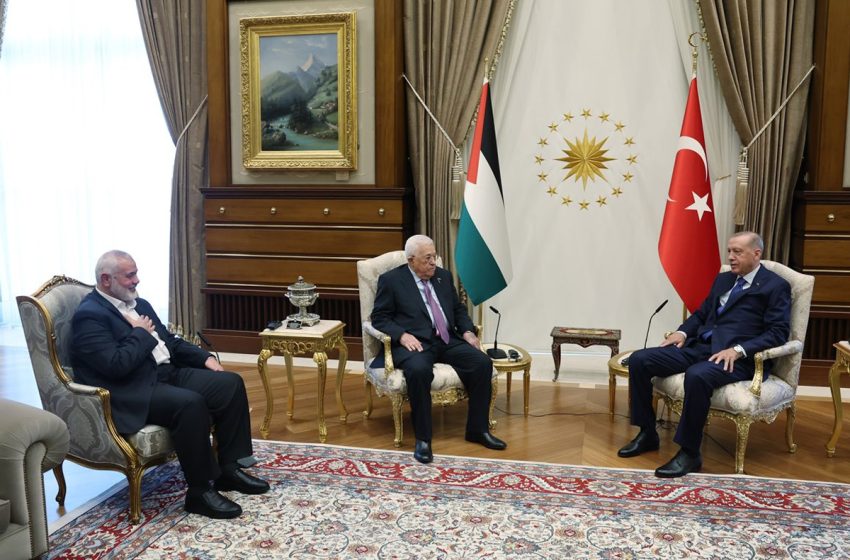  أردوغان يستقبل محمود عباس واسماعيل هنية في أنقرة