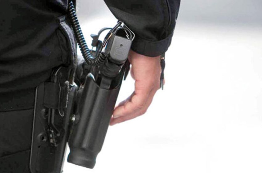  شرطي بالعيون يضطر لاستعمال سلاحه الوظيفي خلال تدخل لتوقيف ثلاثة أشخاص