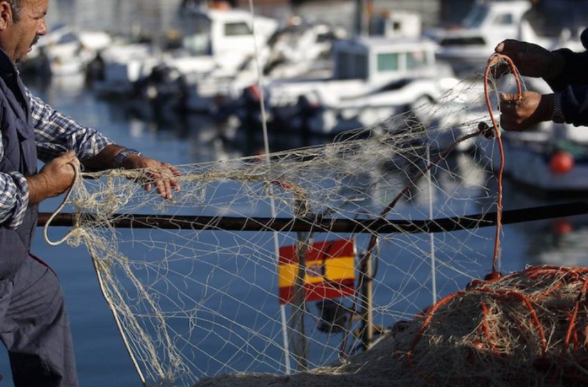  إسبانيا تمنح مساعدات مادية لصياديها مع انتهاء اتفاقية للصيد البحري بين المغرب والاتحاد الأوروبي