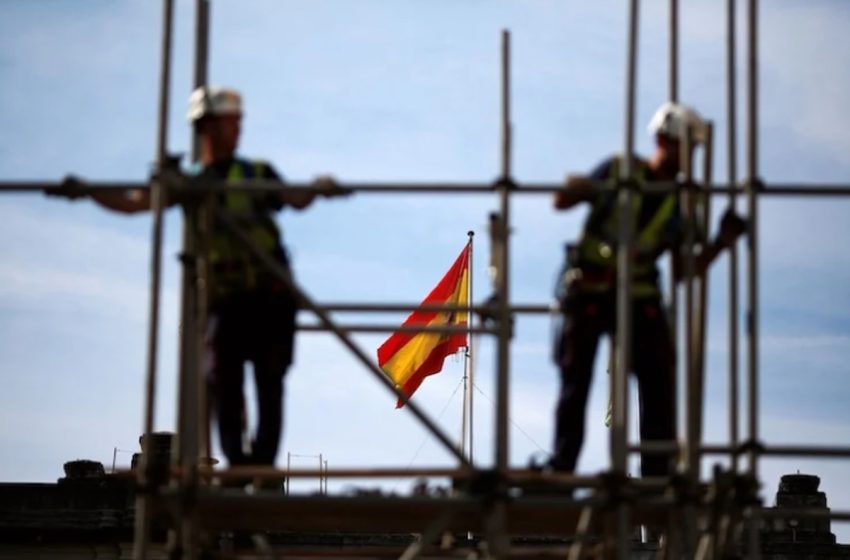 العمال بإسبانيا يتجاوز عددهم 21 مليون لأول مرة