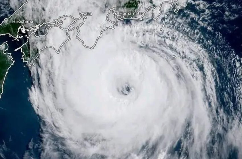  إعصار لان يضرب غرب اليابان