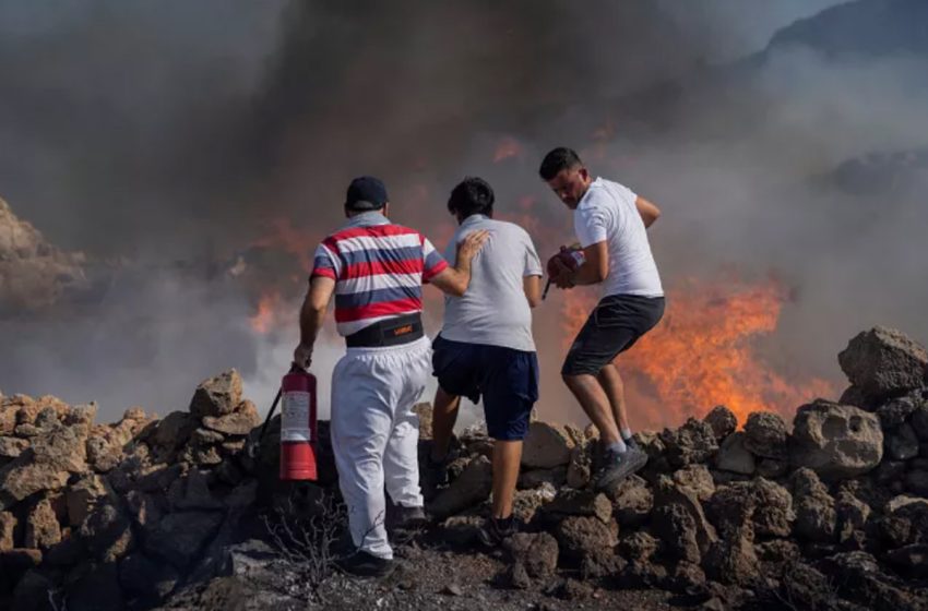 اليونان تكافح حرائق الغابات لليوم الخامس على التوالي