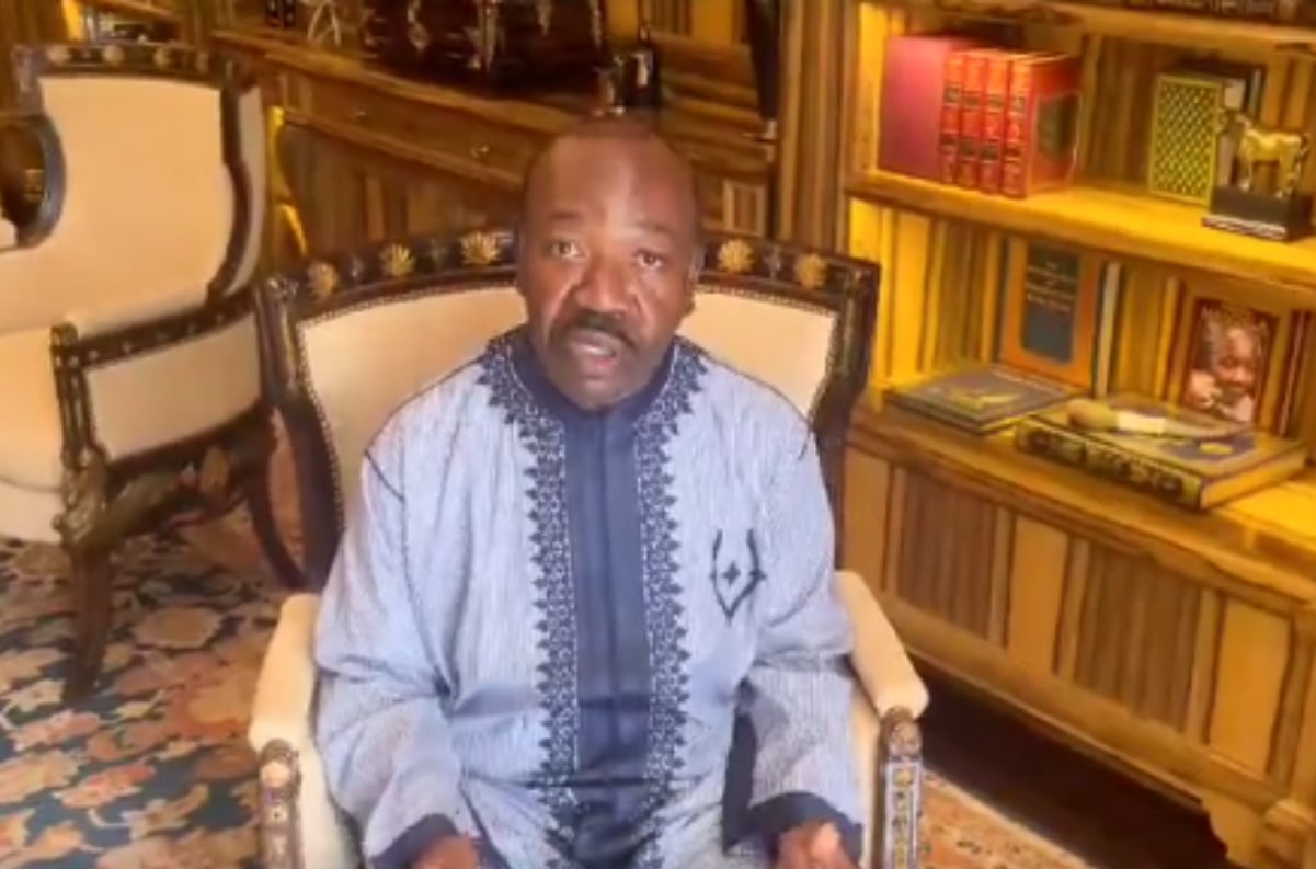 فيديو ..الرئيس الغابوني المحتجز يناشد المجتمع الدولي