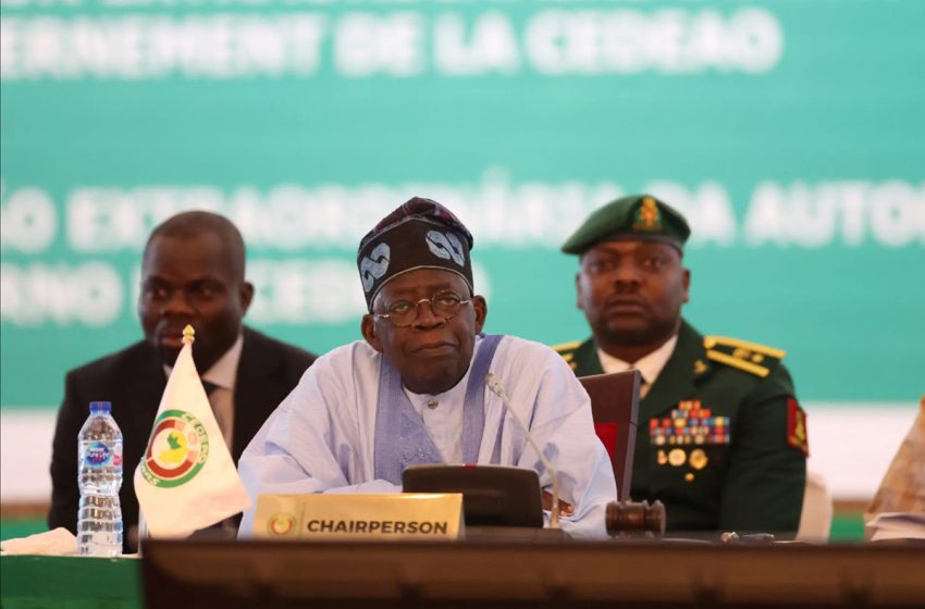  رئاسة نيجيريا وإكواس: الدبلوماسية هي السبيل الأفضل الواجب سلوكه لحل الأزمة في النيجر