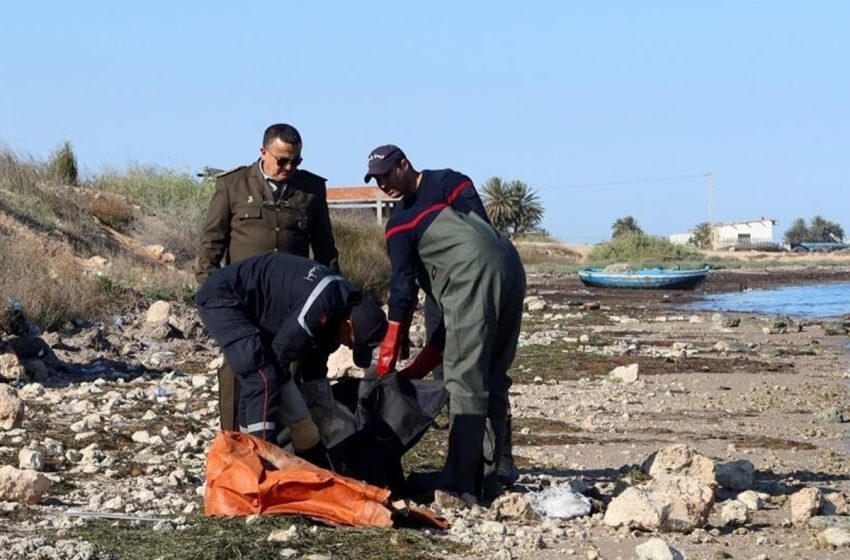  مقتل شخصين إثر غرق قارب للهجرة غير الشرعية في تونس
