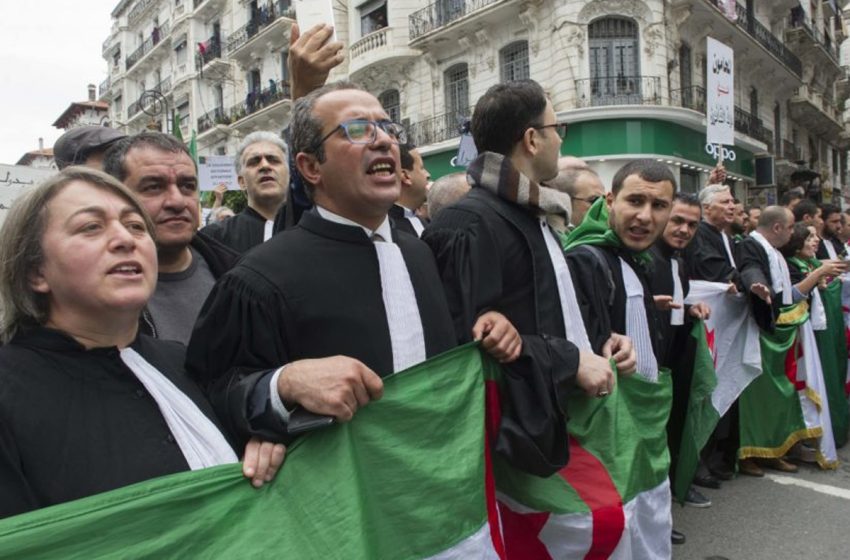 إضراب المحامون الجزائريون احتجاجا على الإصلاح المثير للجدل لقانون العقوبات