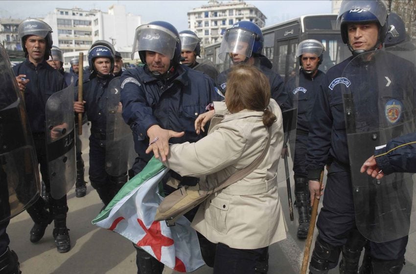  أمنيستي: السلطات الجزائرية تواصل قمع حرية التعبير