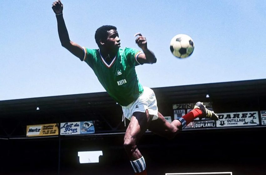 وفاة أسطورة كرة القدم الإفريقية ساليف كيتا