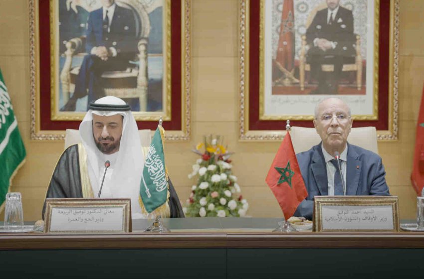  وزارة الأوقاف توقع اتفاقية مع شركة الخطوط الجوية السعودية بشأن ترتيبات نقل الحجاج والمعتمرين من المغرب