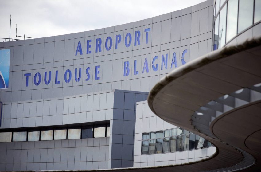 إخلاء عدة مطارات فرنسية عقب تهديدات بشن هجمات