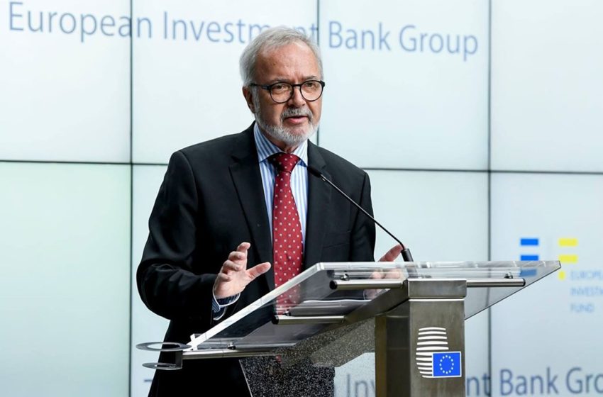 رئيس البنك الأوروبي للاستثمار: انعقاد الاجتماعات السنوية لصندوق النقد والبنك الدوليين بالمغرب يؤكد أن إفريقيا في صلب أي نقاش اقتصادي عالمي