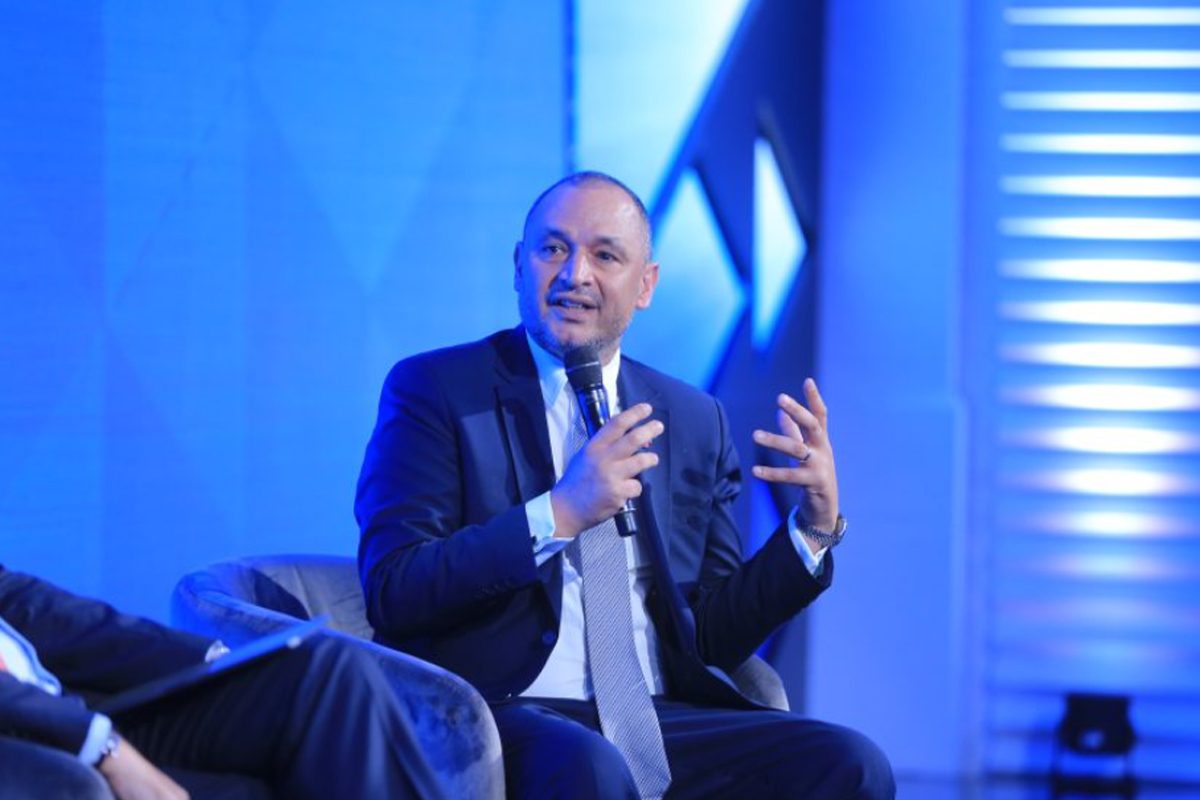 وزير الصناعة يدعو إلى خلق التكامل التجاري بين الدول العربية