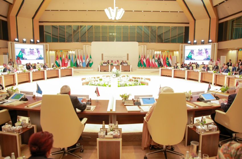  الرياض: اجتماع لوزراء الخارجية العرب تمهيدا لمؤتمر القمة العربية الطارئة