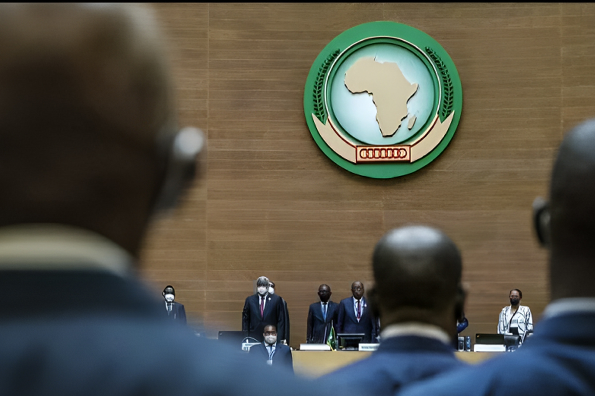 مجلس السلم الإفريقي يجدد التأكيد على احترام الوحدة الترابية للدول وأولوية مجلس الأمن الدولي والعلاقة بين السلم والأمن والاستقرار والتنمية